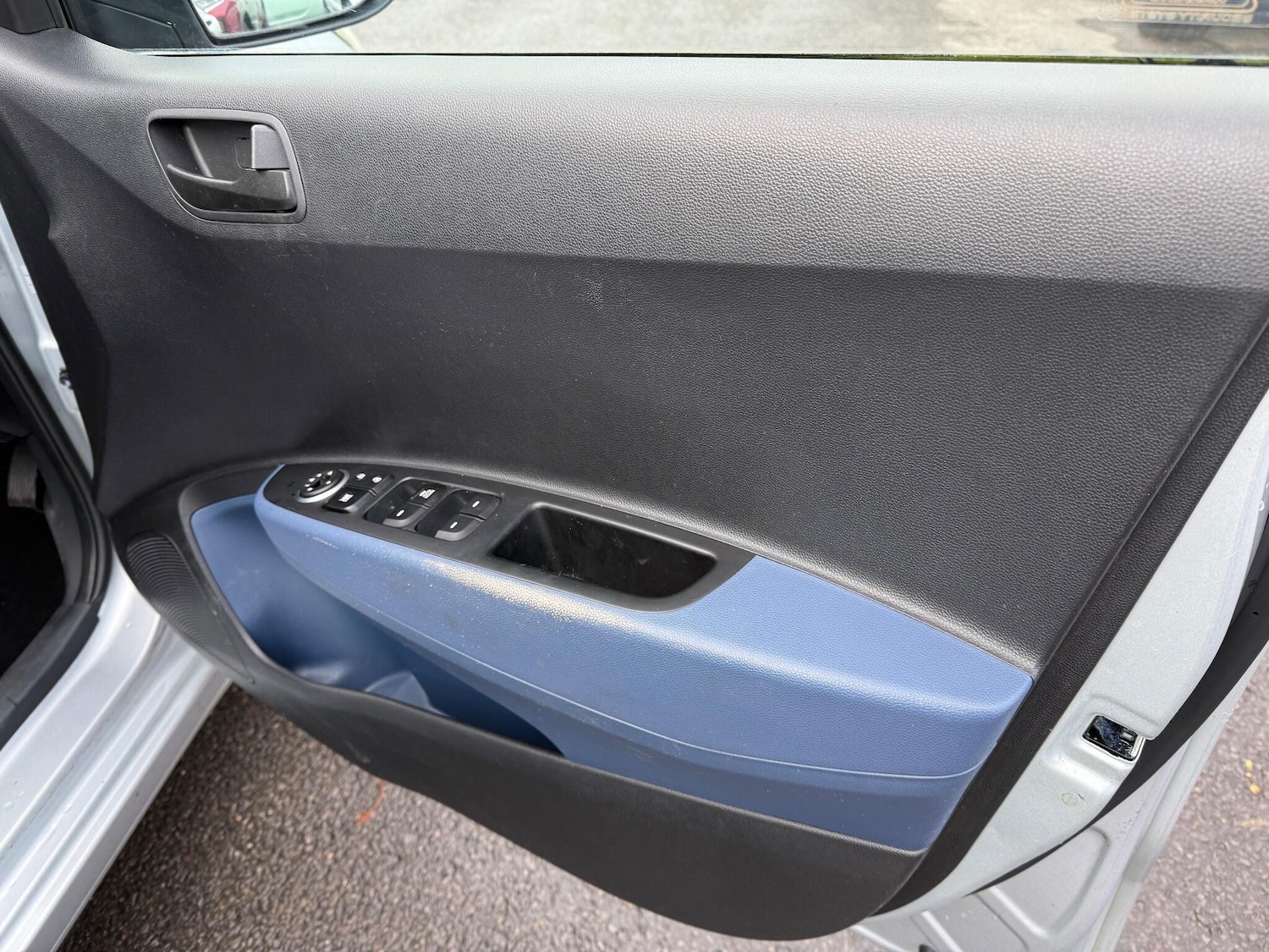 Used Hyundai i10 2014 for sale - 76714217: Photo 20