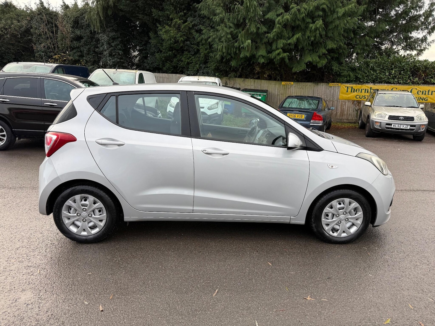 Used Hyundai i10 2014 for sale - 76714217: Photo 8