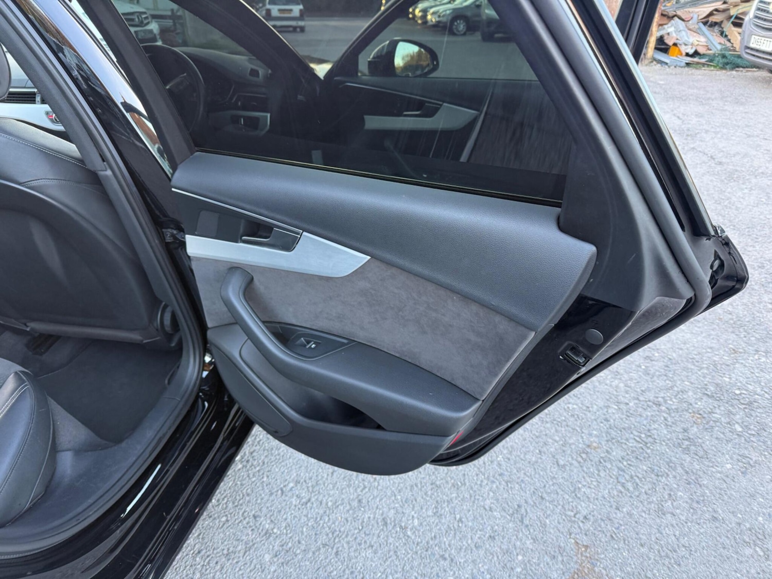 Used Audi A4 2017 for sale - 77657498: Photo 30