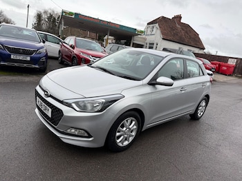 Used Hyundai i20 2018 for sale - 77386344: Photo