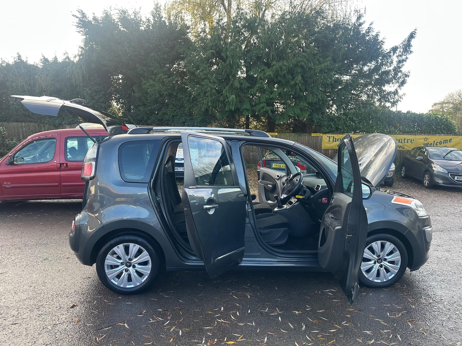 Used Citroen C3 Picasso 2015 for sale - 76976430: Photo 25