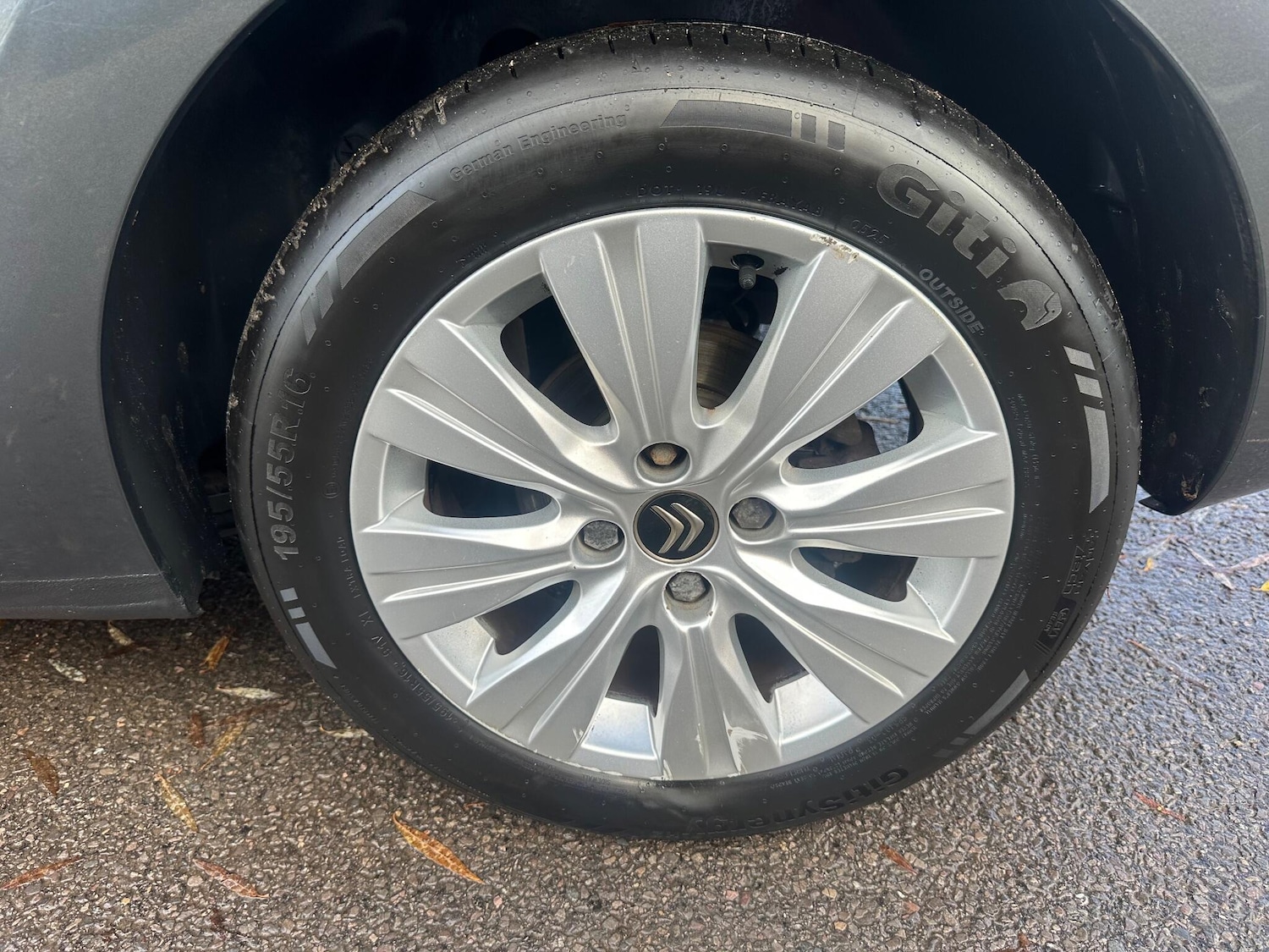 Used Citroen C3 Picasso 2015 for sale - 76976430: Photo 32