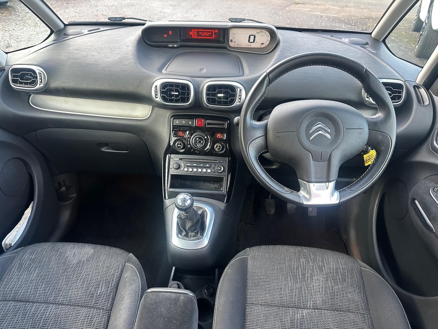 Used Citroen C3 Picasso 2015 for sale - 76976430: Photo 7