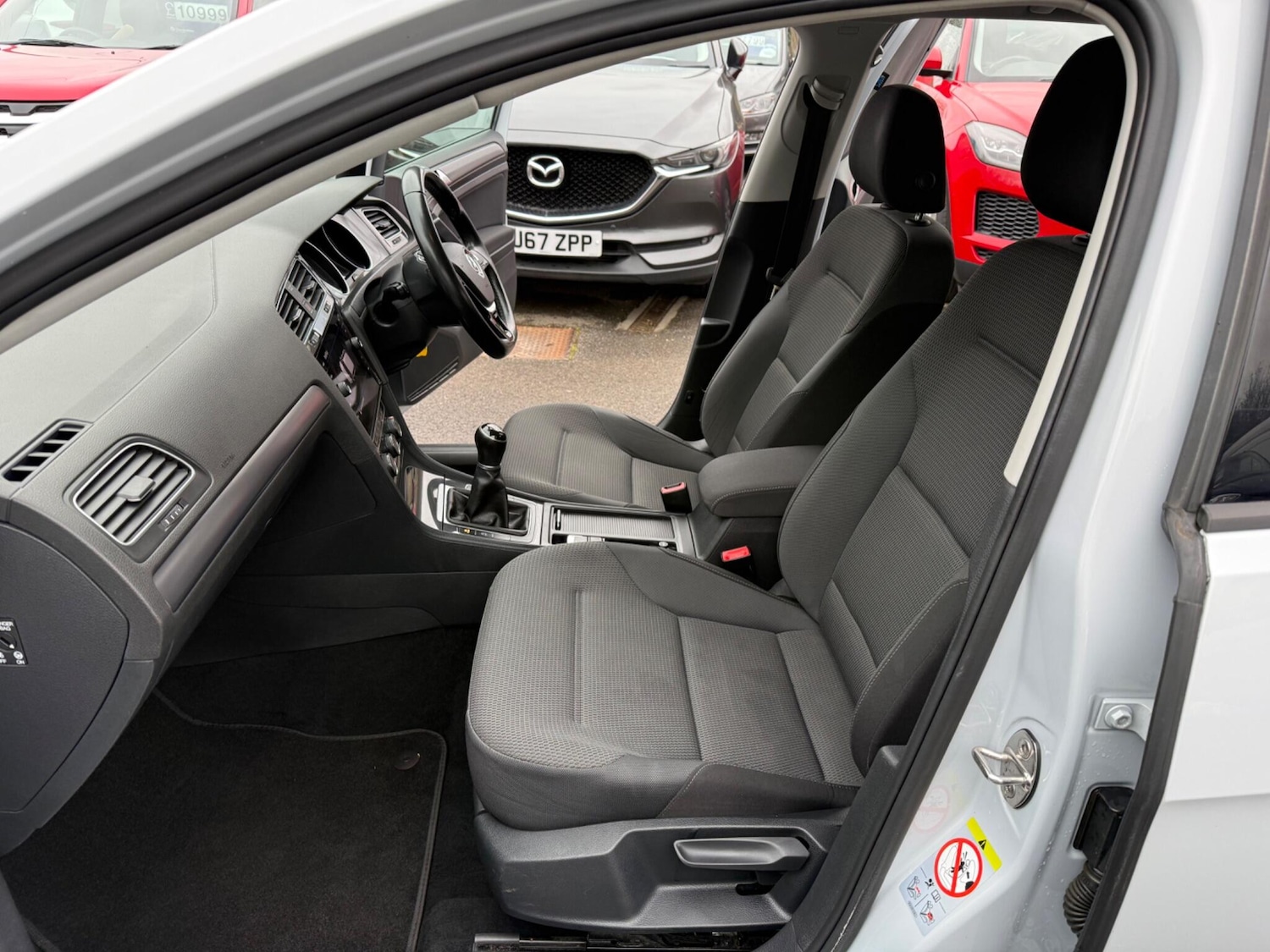 Used Volkswagen Golf 2017 for sale - 77410931: Photo 17