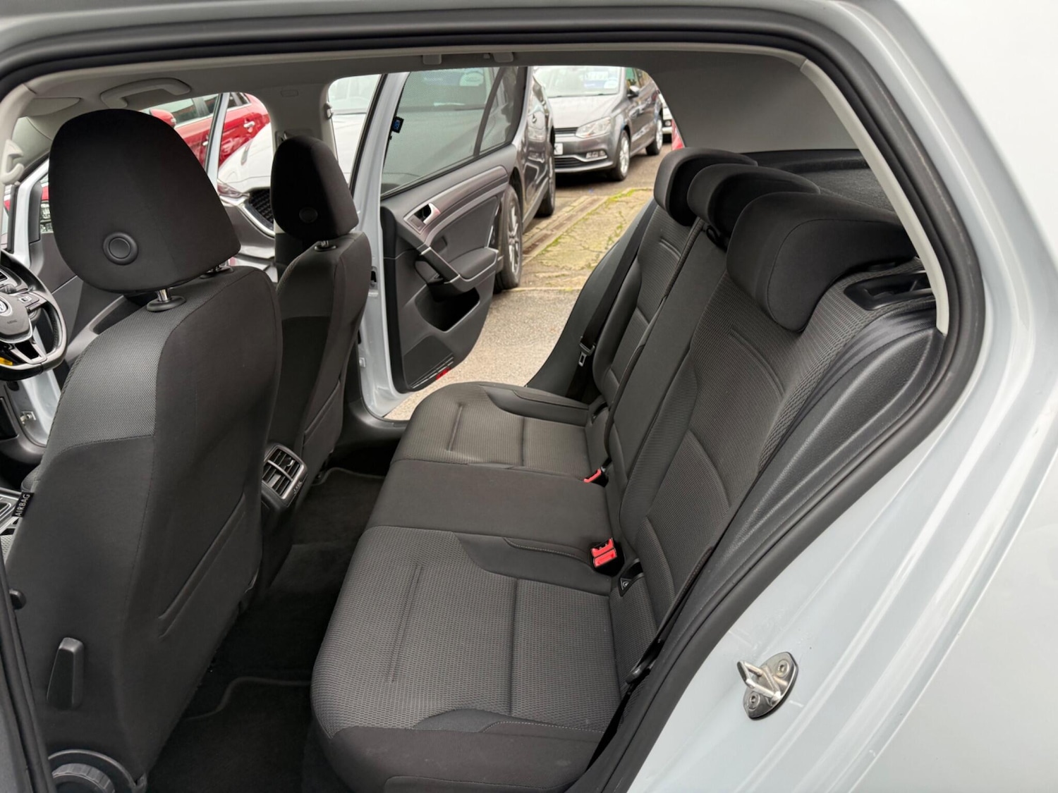 Used Volkswagen Golf 2017 for sale - 77410931: Photo 20