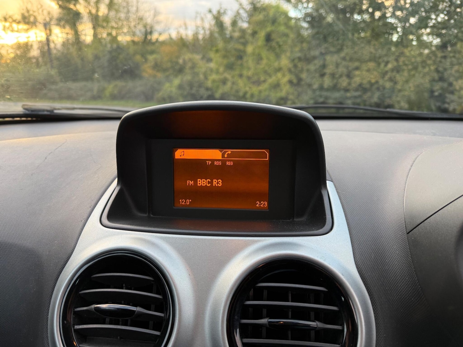 Used Vauxhall Corsa 2012 for sale - 76336524: Photo 10