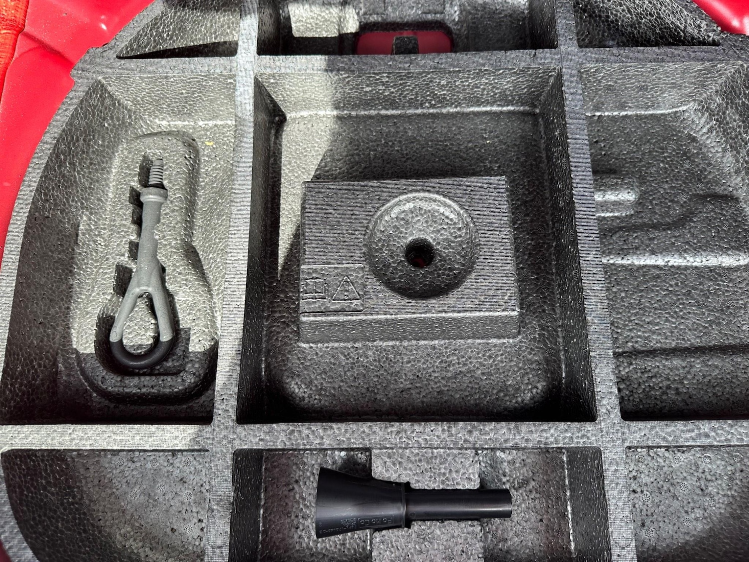 Used Ford C-Max 2011 for sale - 77016182: Photo 33