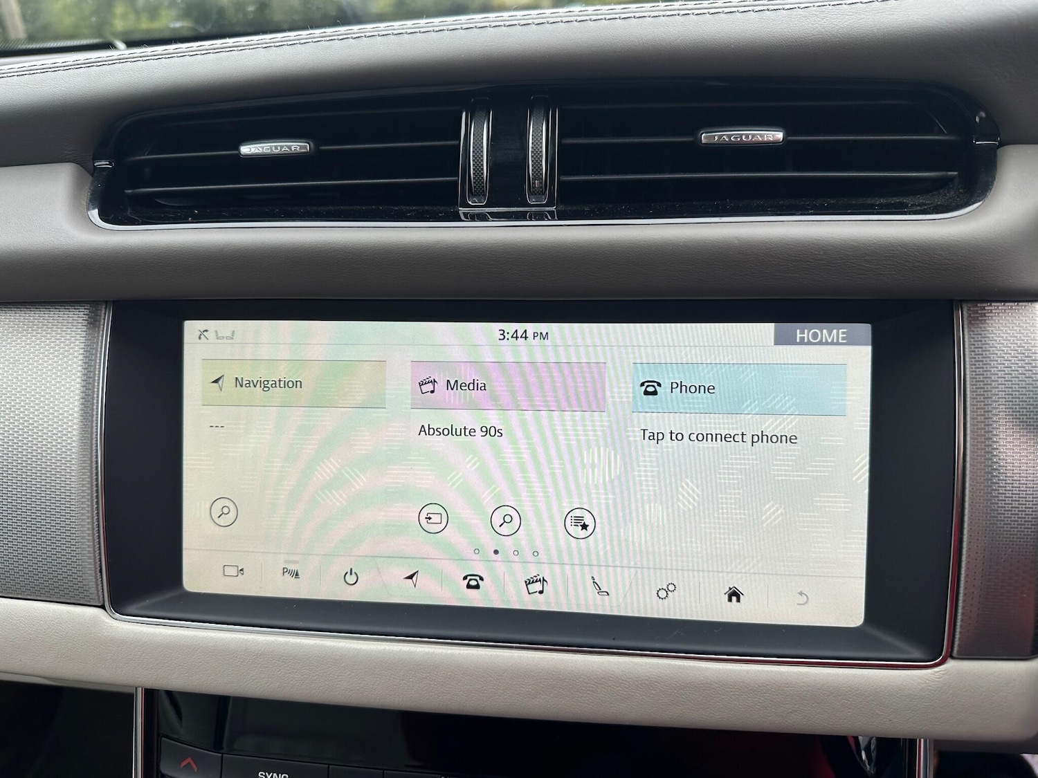 Used Jaguar XF 2018 for sale - 76085028: Photo 10