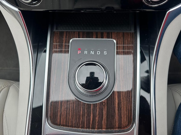Used Jaguar XF 2018 for sale - 76085028: Photo 13