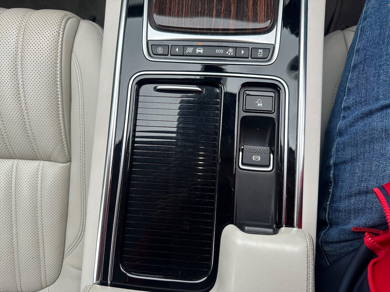 Used Jaguar XF 2018 for sale - 76085028: Photo 14