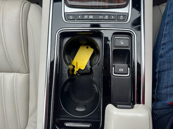 Used Jaguar XF 2018 for sale - 76085028: Photo 15