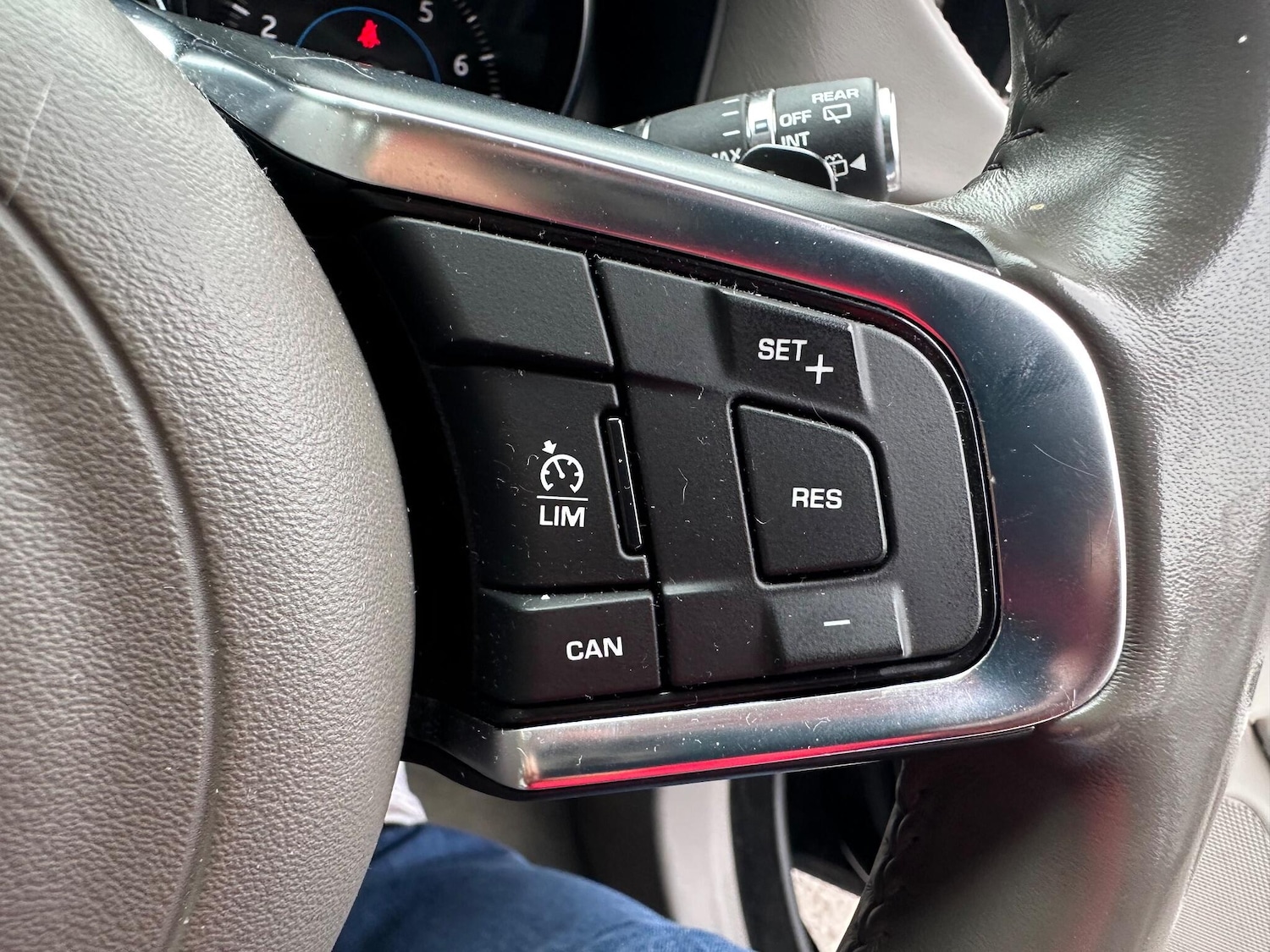 Used Jaguar XF 2018 for sale - 76085028: Photo 20