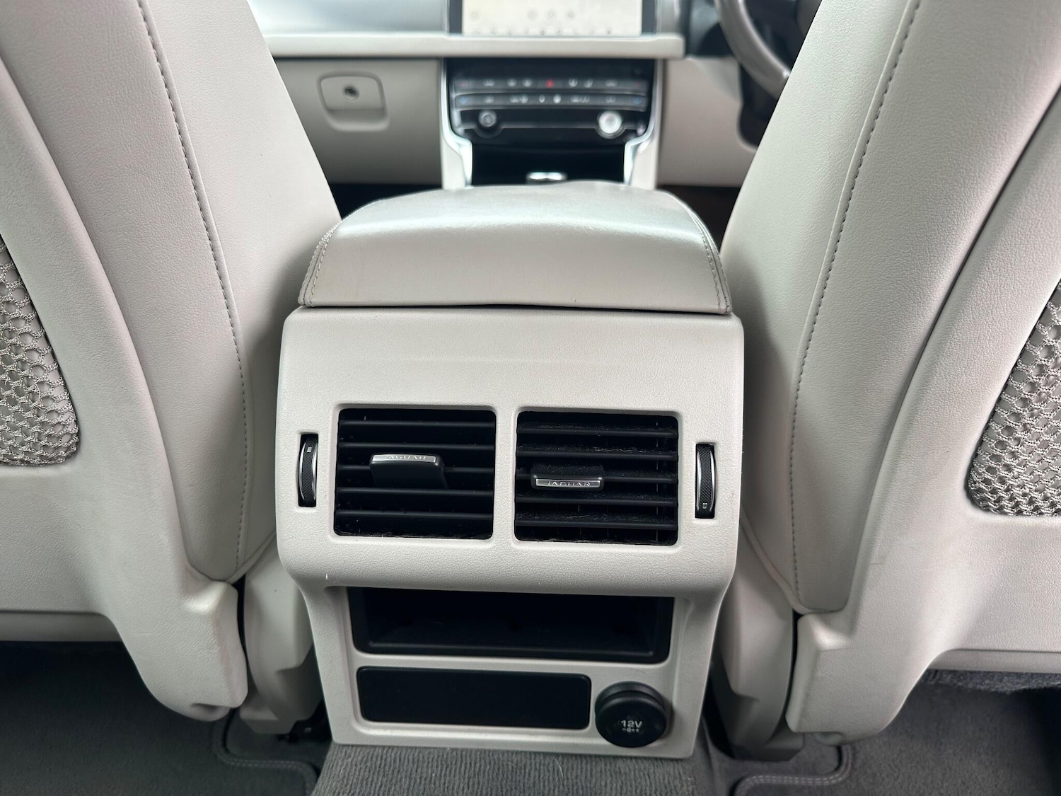 Used Jaguar XF 2018 for sale - 76085028: Photo 23