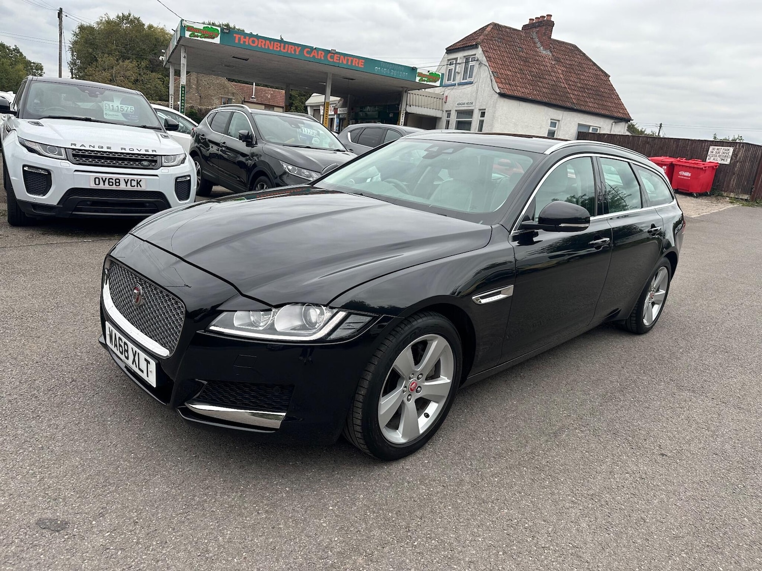Used Jaguar XF 2018 for sale - 76085028: Photo 3