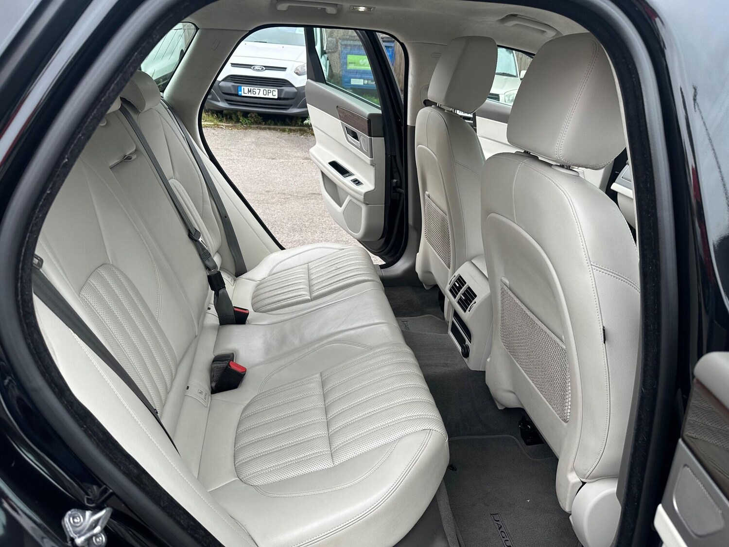 Used Jaguar XF 2018 for sale - 76085028: Photo 36