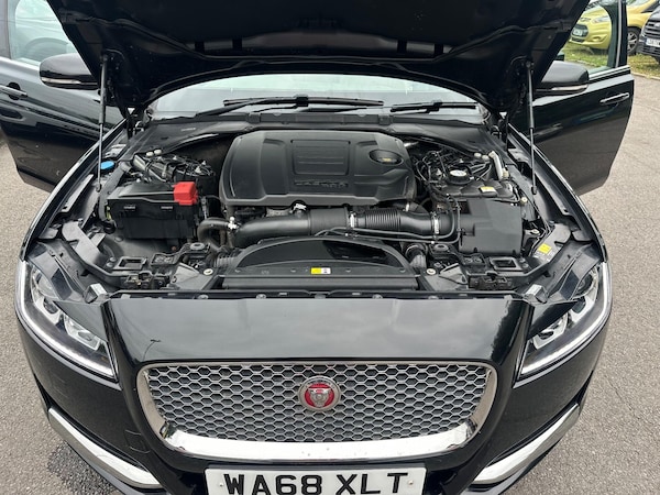 Used Jaguar XF 2018 for sale - 76085028: Photo 40