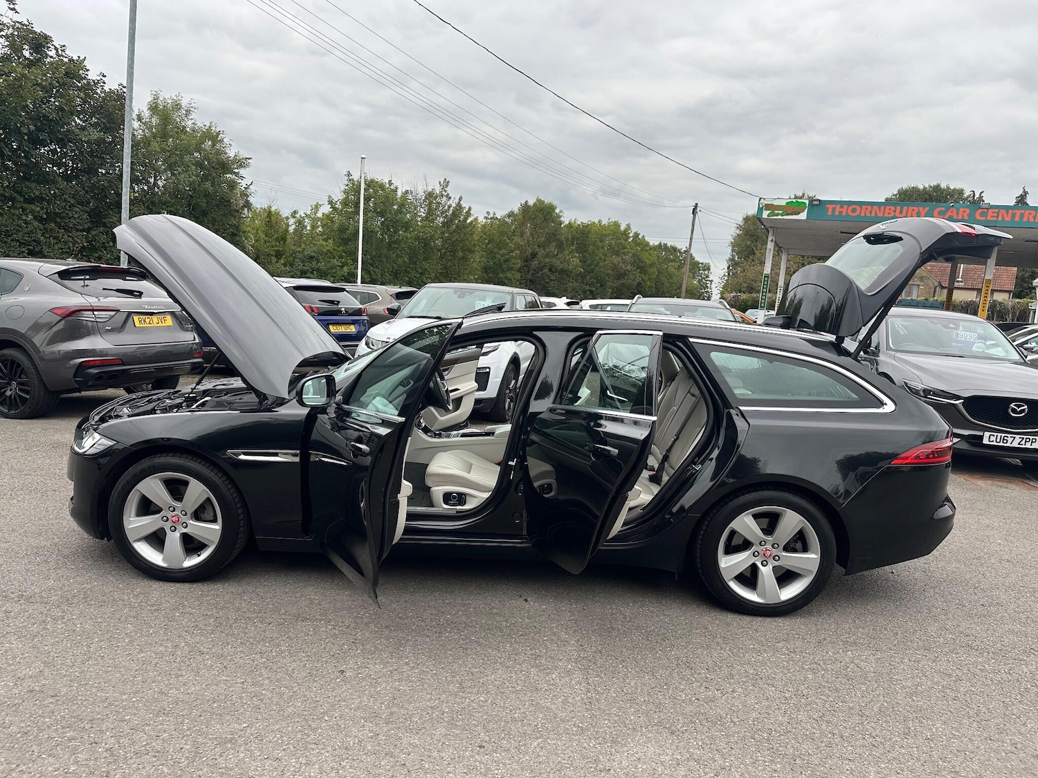 Used Jaguar XF 2018 for sale - 76085028: Photo 41