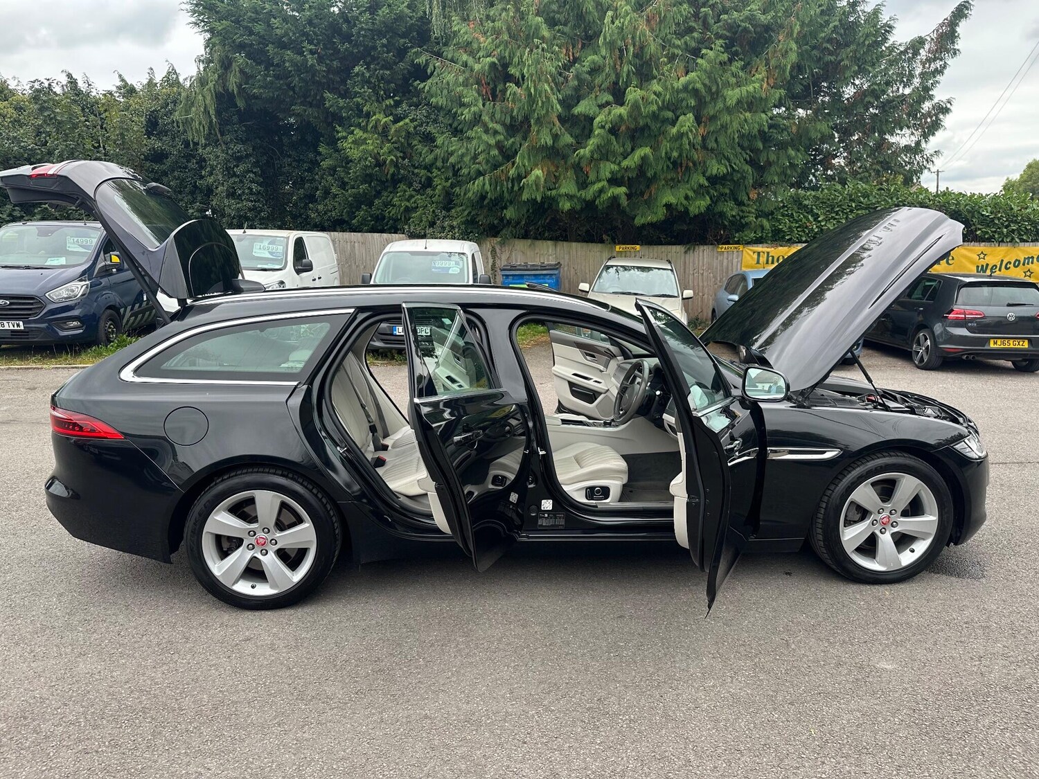 Used Jaguar XF 2018 for sale - 76085028: Photo 43