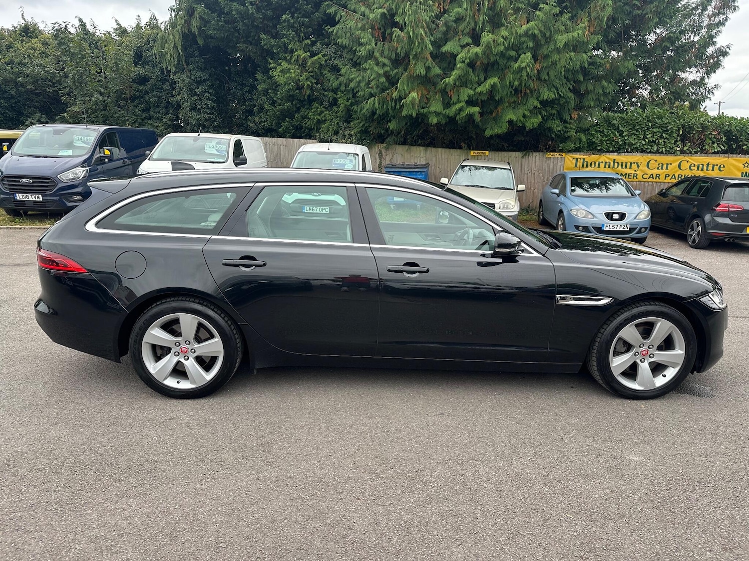Used Jaguar XF 2018 for sale - 76085028: Photo 8
