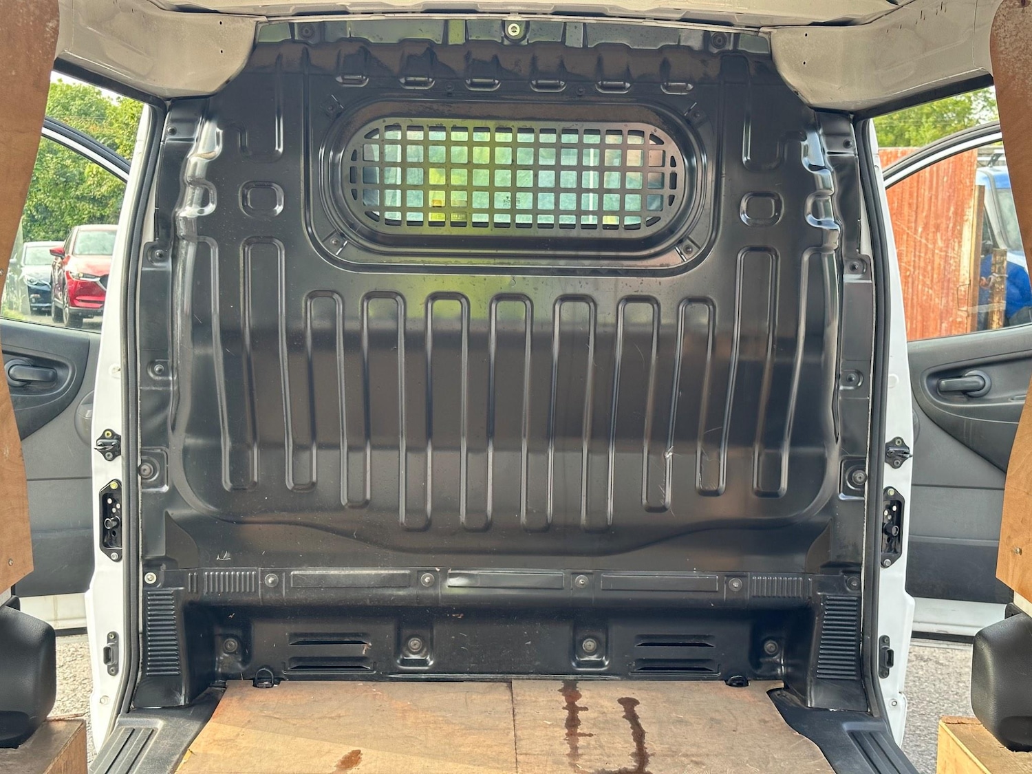 Used Nissan e-NV200 2016 for sale - 76550920: Photo 17