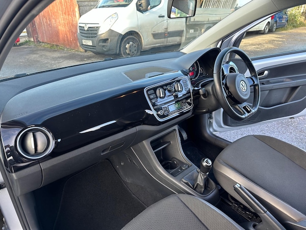 Used Volkswagen up! 2015 for sale - 74789077: Photo 12