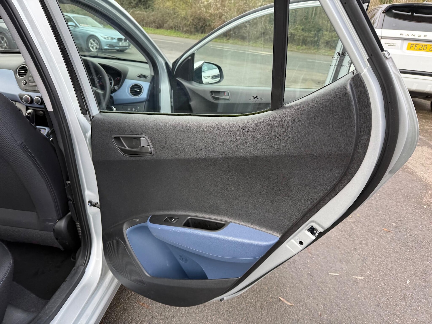 Used Hyundai i10 2014 for sale - 76990161: Photo 21