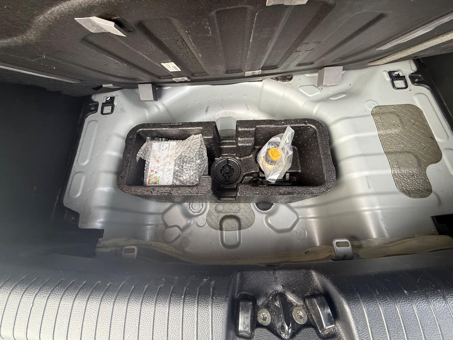 Used Hyundai i10 2014 for sale - 76990161: Photo 24