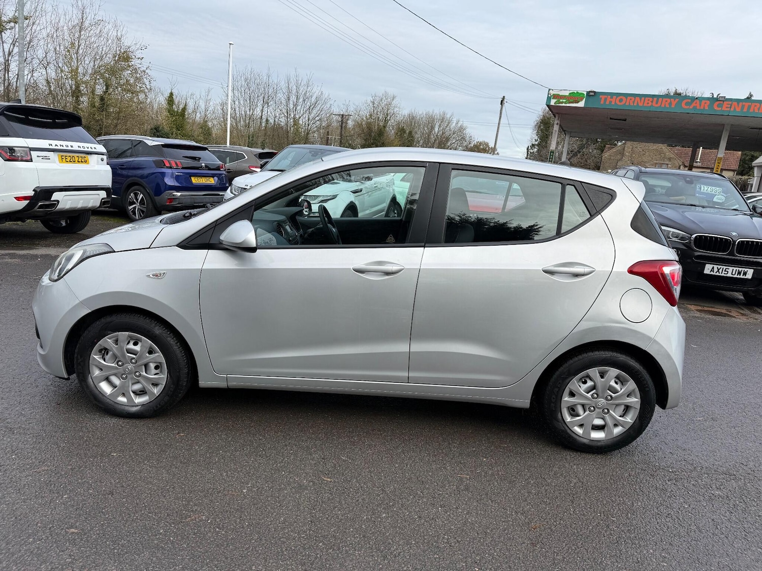 Used Hyundai i10 2014 for sale - 76990161: Photo 9
