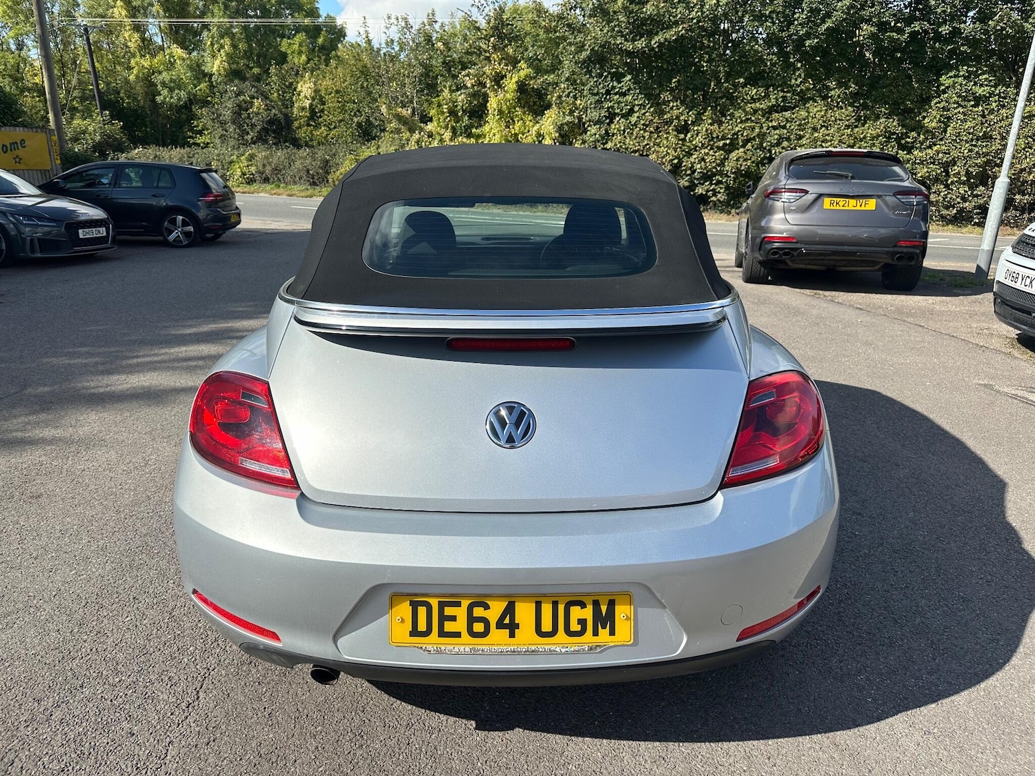 Used Volkswagen Beetle 2014 for sale - 76990220: Photo 22