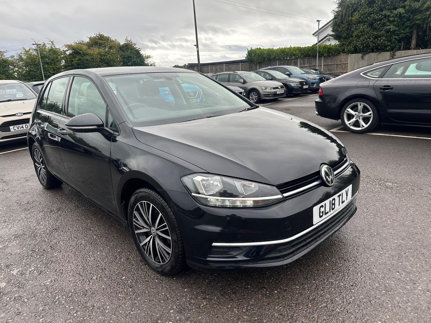 Used Volkswagen Golf 2018 for sale - 75990063: Photo 1