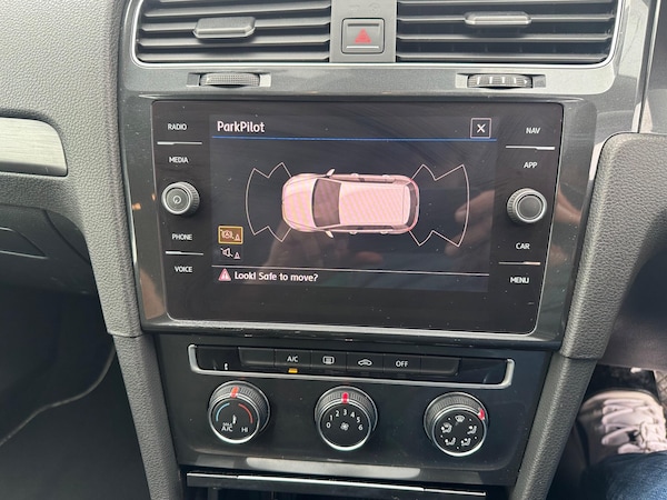 Used Volkswagen Golf 2018 for sale - 75990063: Photo 11