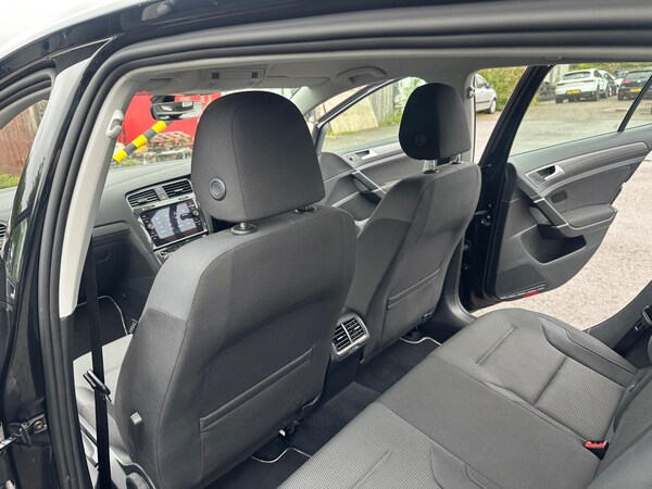 Used Volkswagen Golf 2018 for sale - 75990063: Photo 23