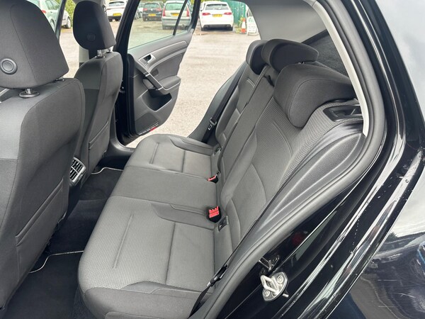 Used Volkswagen Golf 2018 for sale - 75990063: Photo 24
