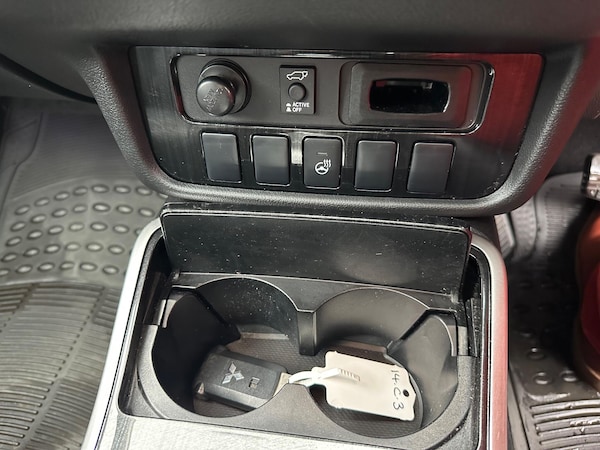 Used Mitsubishi Outlander 2016 for sale - 76167380: Photo 11