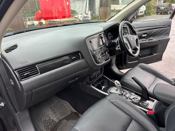 Used Mitsubishi Outlander 2016 for sale - 76167380: Photo 19