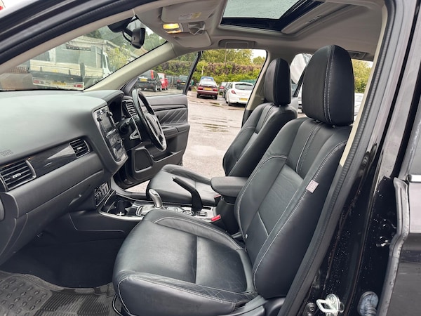 Used Mitsubishi Outlander 2016 for sale - 76167380: Photo 21