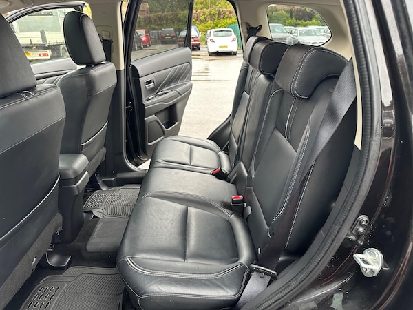 Used Mitsubishi Outlander 2016 for sale - 76167380: Photo 24