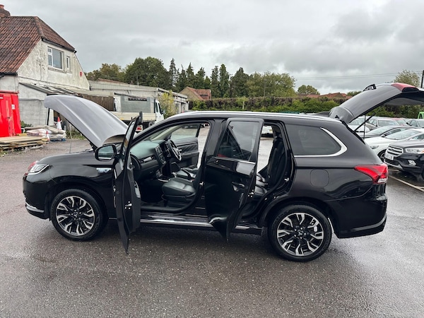 Used Mitsubishi Outlander 2016 for sale - 76167380: Photo 28