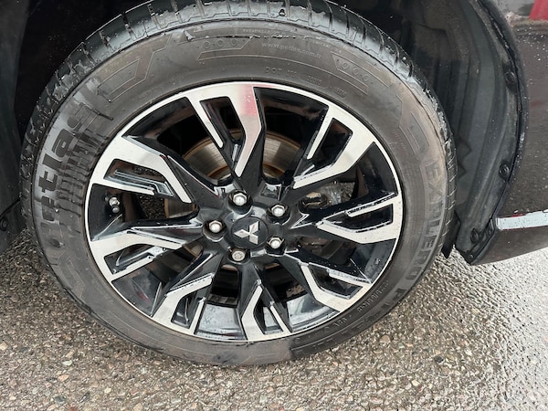 Used Mitsubishi Outlander 2016 for sale - 76167380: Photo 32