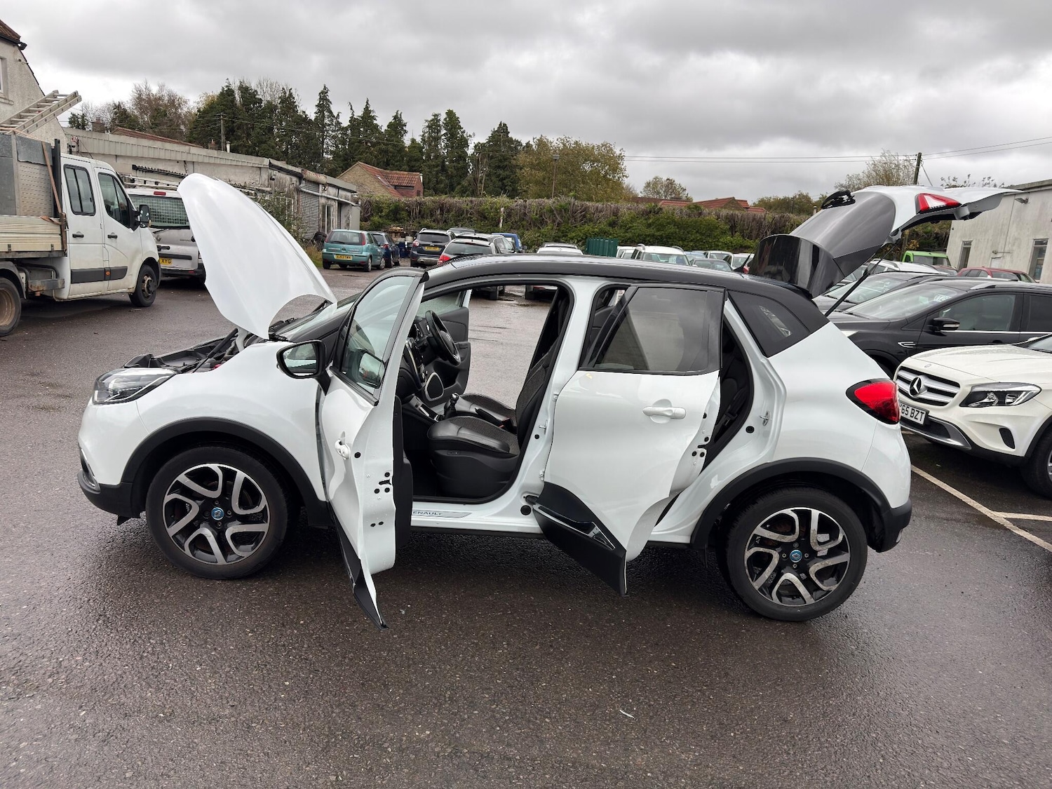 Used Renault Captur 2017 for sale - 76550010: Photo 29