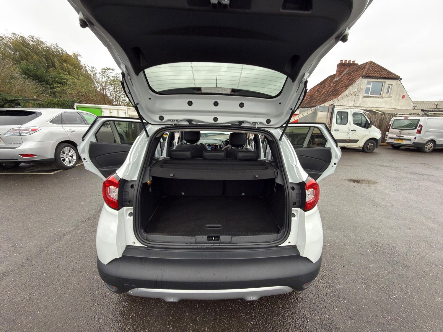 Used Renault Captur 2017 for sale - 76550010: Photo 30