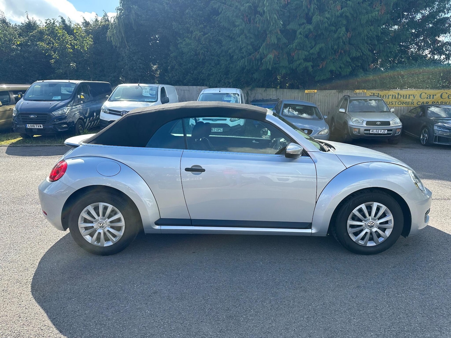 Used Volkswagen Beetle 2014 for sale - 76122276: Photo 24