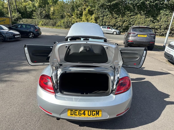 Used Volkswagen Beetle 2014 for sale - 76122276: Photo 28