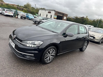 Used Volkswagen Golf 2018 for sale - 76988172: Photo