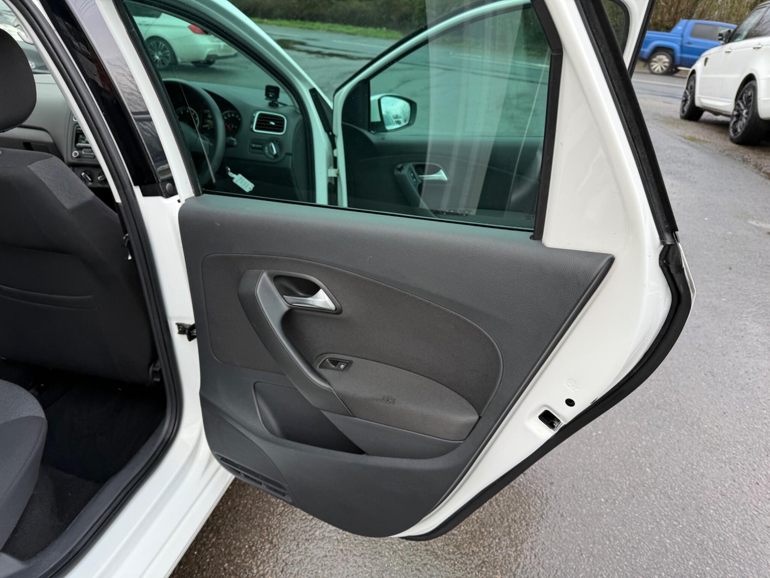 Used Volkswagen Polo 2014 for sale - 77479031: Photo 21