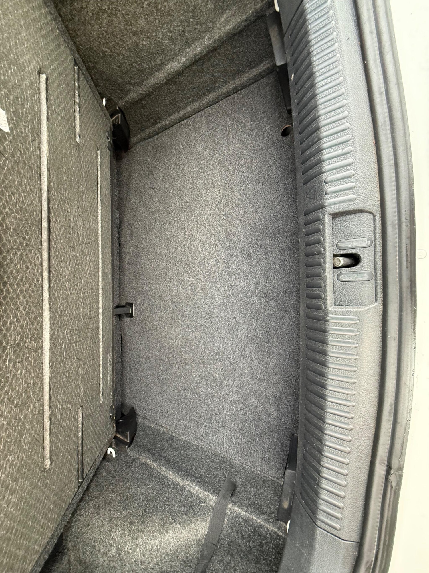 Used Volkswagen Polo 2014 for sale - 77479031: Photo 23