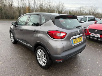 Used Renault Captur 2016 for sale - 76865333: Photo