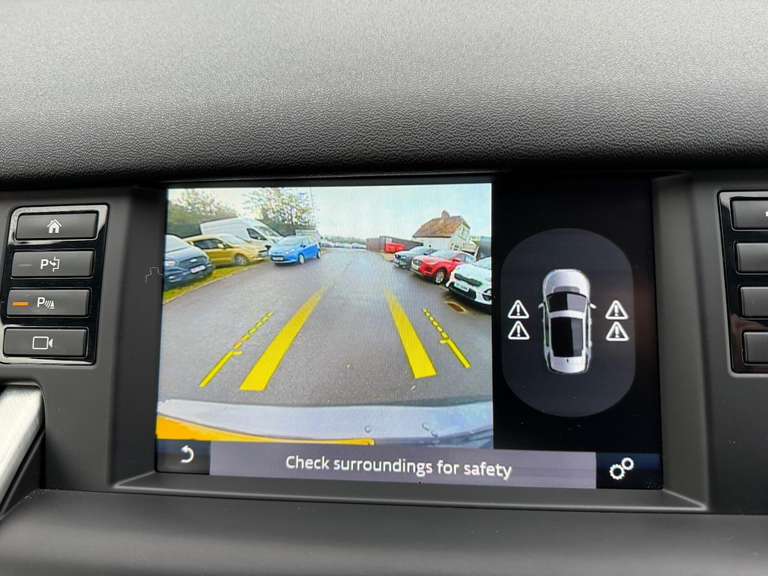 Used Land Rover Discovery Sport 2018 for sale - 76409385: Photo 12