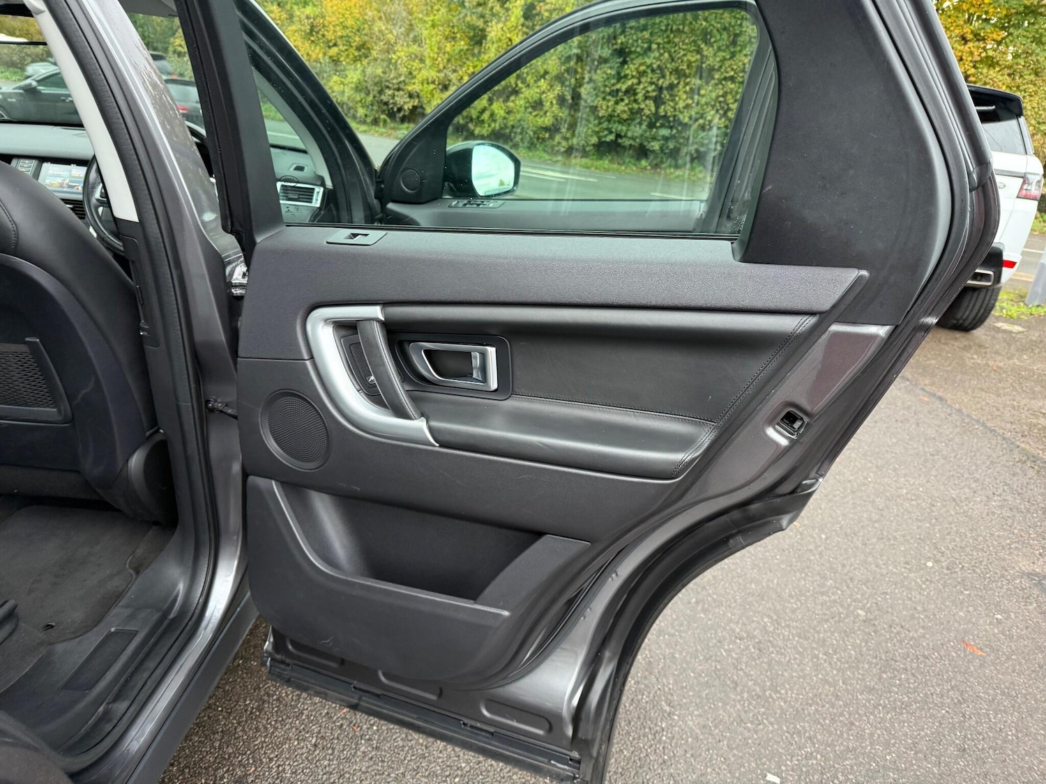 Used Land Rover Discovery Sport 2018 for sale - 76409385: Photo 36