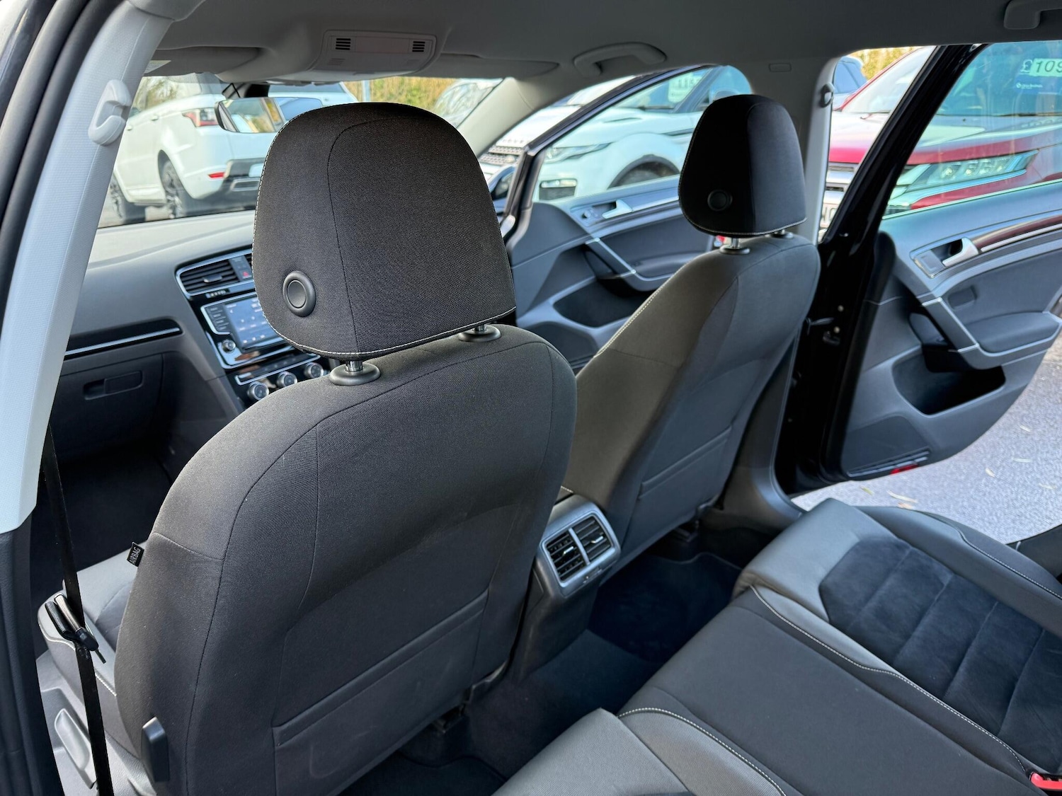 Used Volkswagen Golf 2016 for sale - 76781748: Photo 22